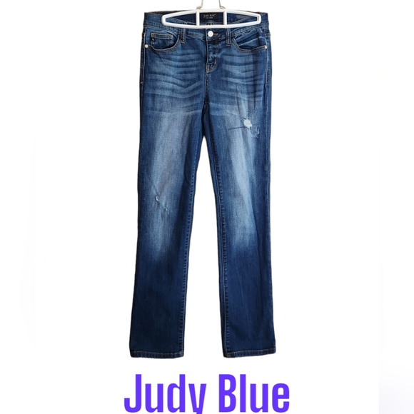Judy Blue Denim - Judy Blue straight fit jeans. Size 29 (8-9)